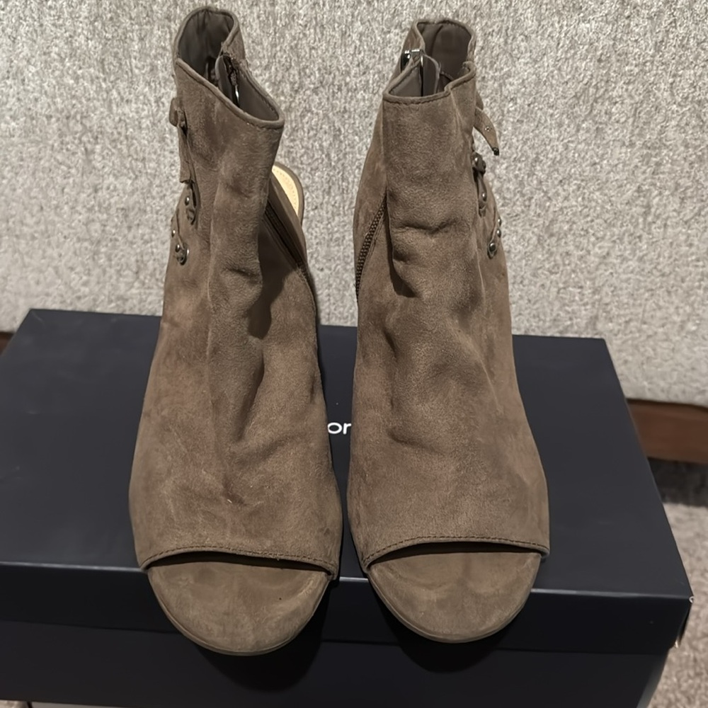 Circus by Sam Edelman Brown Ankle Boots - Picture 4 of 5